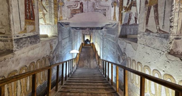 ramesses tomb by VR